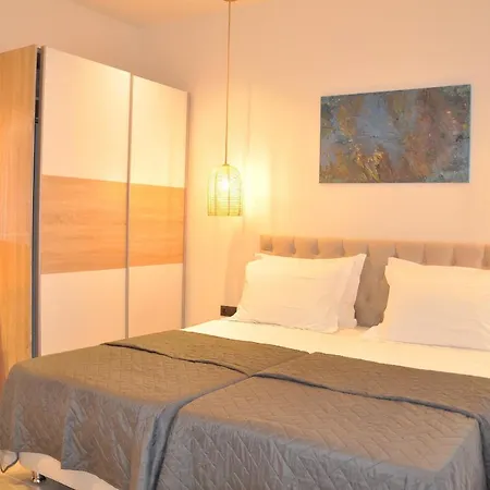 Hill Apartmán Pelekas