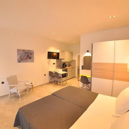 Hill Apartmán Pelekas